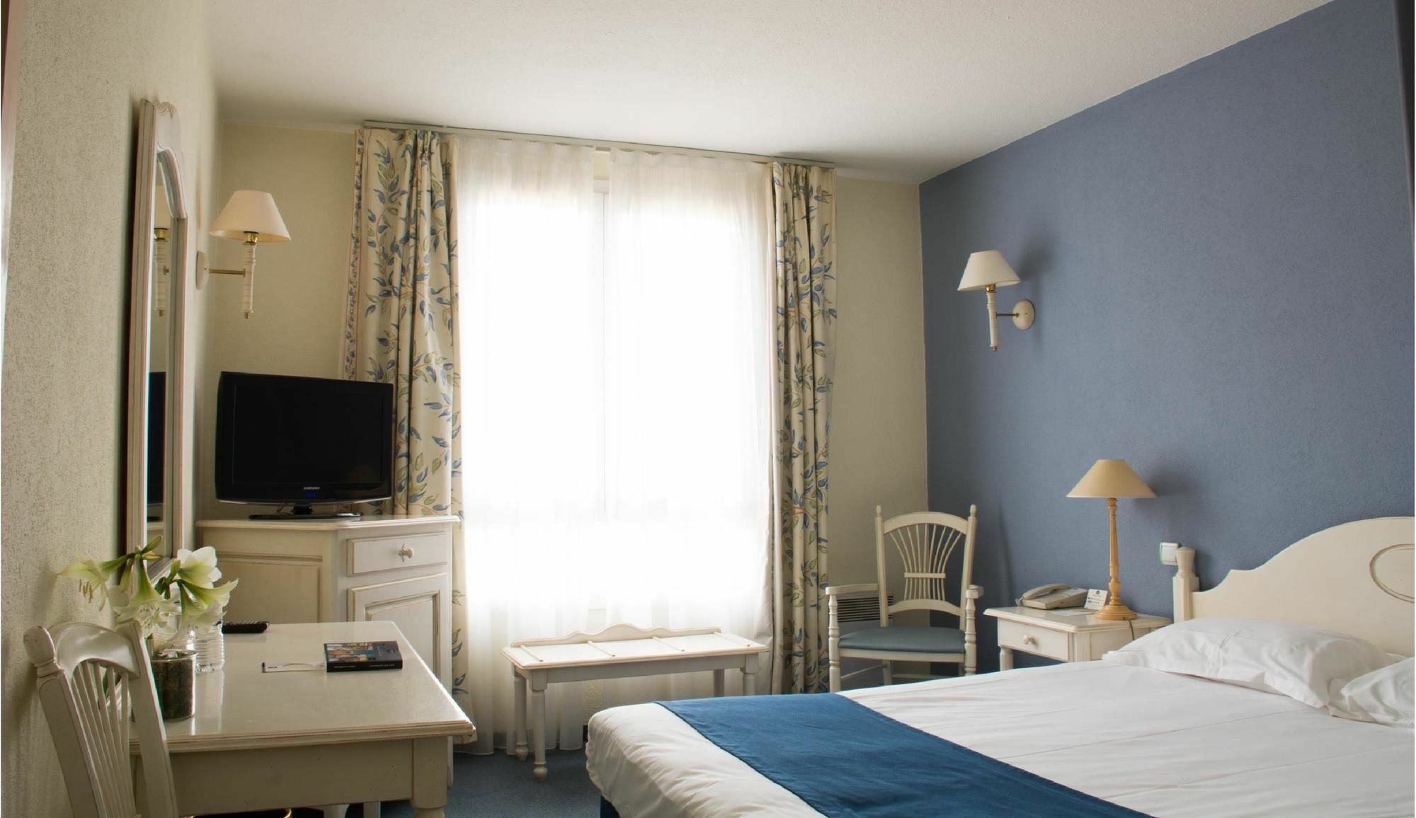 Best Western Hotel Le Sud Manosque Exterior foto